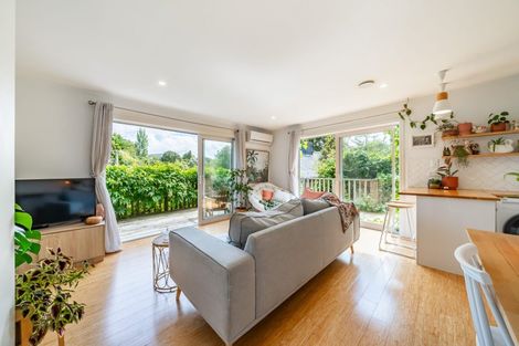 Photo of property in 1a Wyndham Road, Pinehaven, Upper Hutt, 5019