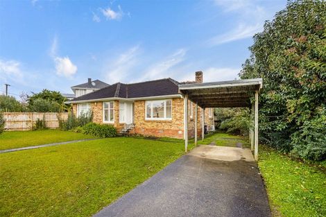 Photo of property in 20 Wilsher Crescent, Henderson, Auckland, 0612