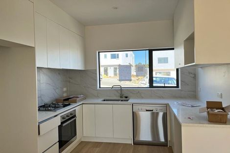 Photo of property in 3b Putiputi Way, Papakura, 2110