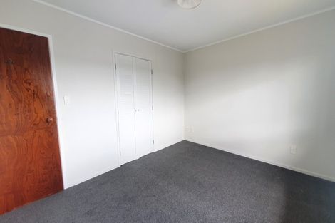 Photo of property in 3/6 Harding Avenue, Te Atatu South, Auckland, 0610