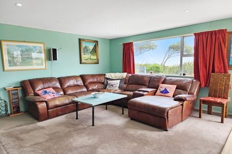 Photo of property in 15 Surrey Street, Orepuki, Riverton, 9881