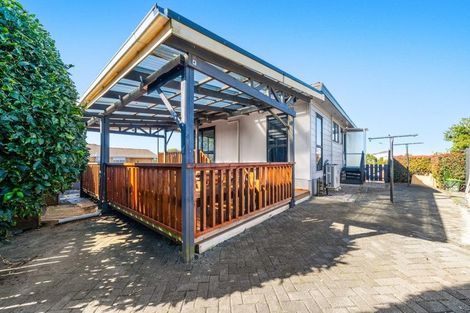 Photo of property in 1/5 Eulogy Place, Randwick Park, Auckland, 2105