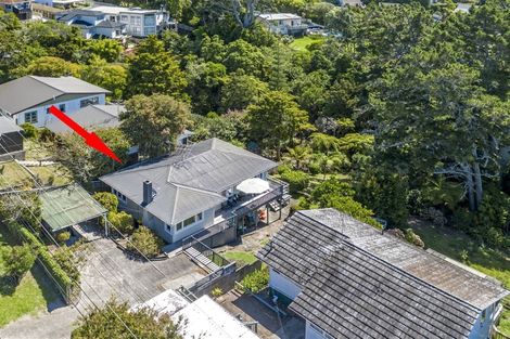 Photo of property in 389 Wairau Road, Totara Vale, Auckland, 0629