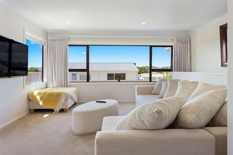 Photo of property in 21a Alexander Street, Cockle Bay, Auckland, 2014