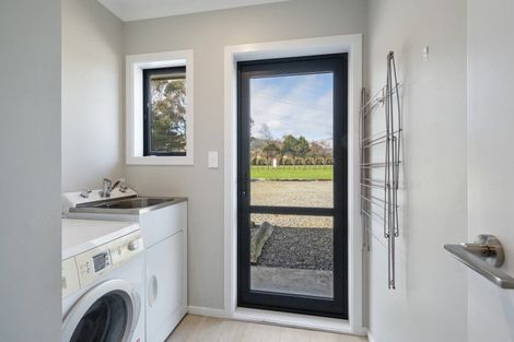 Photo of property in 841 Makerua Road, Tokomaru, Palmerston North, 4474