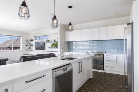 Photo of property in 4 Fig Tree Lane, Silverdale, 0932