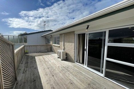 Photo of property in 2/185 Shakespeare Road, Milford, Auckland, 0620