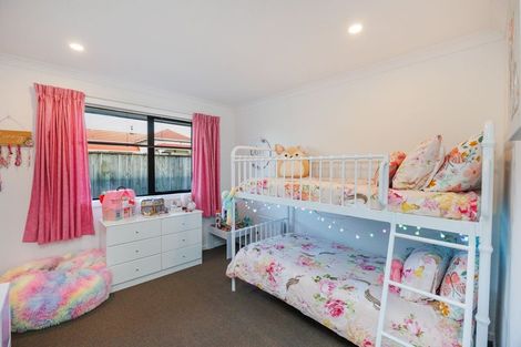 Photo of property in 52 Brooklyn Heights Drive, Kelvin Grove, Palmerston North, 4414