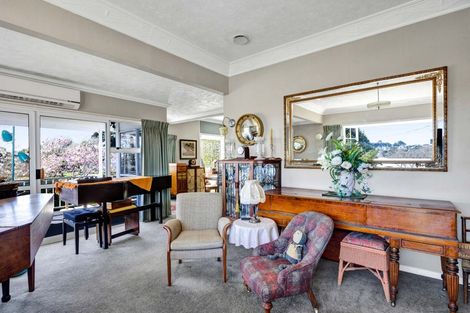 Photo of property in 32 Queens Road, Glen Avon, New Plymouth, 4312