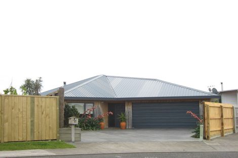 Photo of property in 22a The Outlook, Oakura, 4314