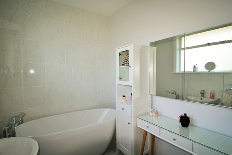 Photo of property in 53 Wharfe Street, South Hill, Oamaru, 9400