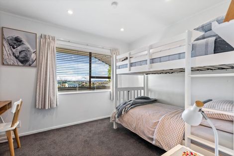 Photo of property in 22 Matisse Drive, West Harbour, Auckland, 0618