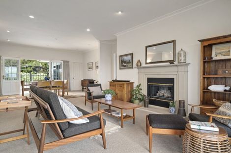 Photo of property in 9 Maniapoto Grove, Waipahihi, Taupo, 3330