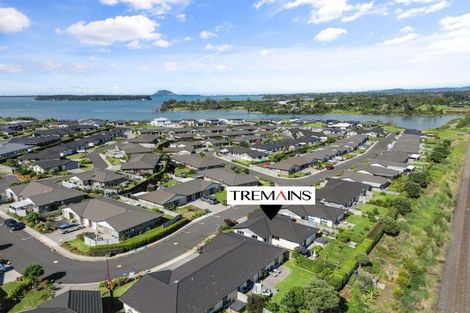 Photo of property in Waterview Estate, 86/4 Greystone Place, Omokoroa, 3114