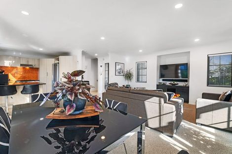 Photo of property in 1 Stonebridge Park Drive, Holdens Bay, Rotorua, 3010