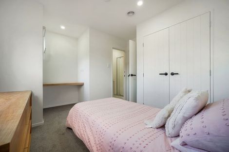 Photo of property in 2d Taratoa Street, Point England, Auckland, 1072