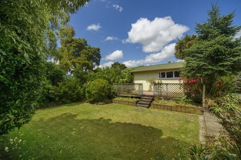Photo of property in 37 Waterloo Crescent, Hokowhitu, Palmerston North, 4410