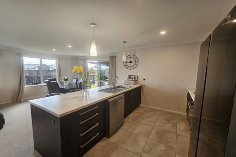 Photo of property in 1 Jeffs Way, Papamoa Beach, Papamoa, 3118