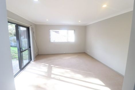 Photo of property in 45 Helleur Road, Massey, Auckland, 0614