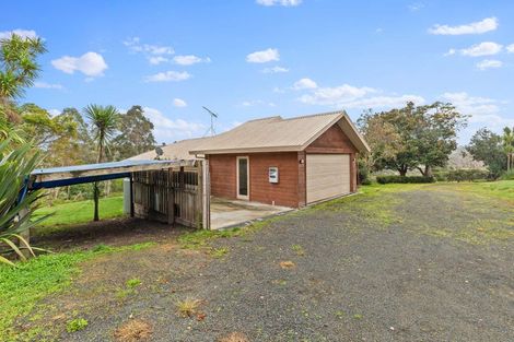 Photo of property in 1175 South Head Road, South Head, Helensville, 0874