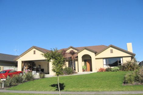 Photo of property in 6 Chesterfield Place, Rototuna, Hamilton, 3210