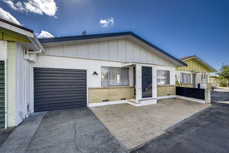 Photo of property in 2/166 Gloucester Street, Taradale, Napier, 4112