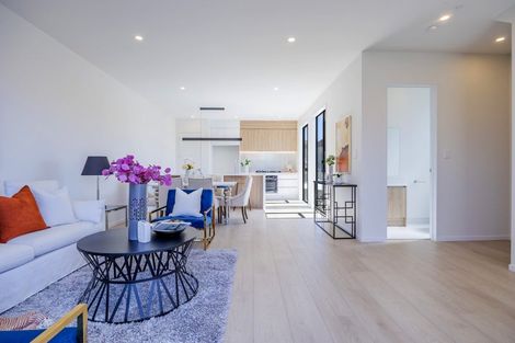 Photo of property in 17a John Jennings Drive, Oteha, Auckland, 0632