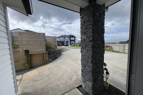 Photo of property in 10 Takurua Terrace, Orewa, 0931