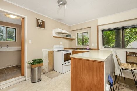 Photo of property in 15 Wyvern Place, Glenfield, Auckland, 0629