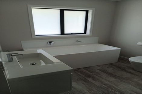 Photo of property in 39 Strathmore Avenue, Levin, 5510