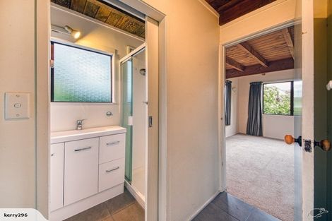 Photo of property in 1/32 Konini Road, Titirangi, Auckland, 0604