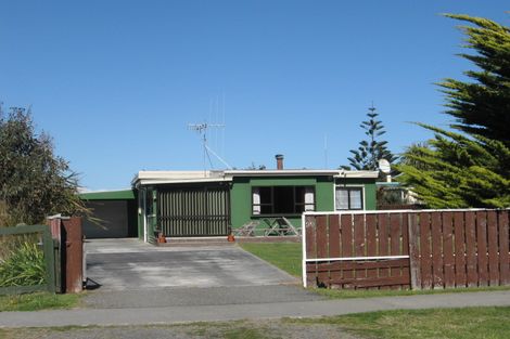 Photo of property in 39 Koputara Road, Himatangi Beach, Foxton, 4891