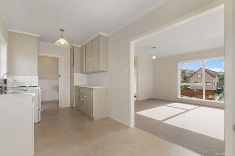 Photo of property in 21 Sheridan Drive, New Lynn, Auckland, 0600