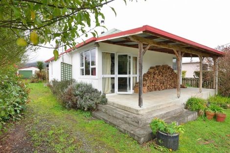 Photo of property in 1 Milton Street, Murchison, 7007