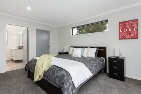 Photo of property in 2 Greystone Place, Omokoroa, 3114