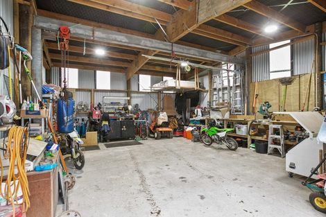 Photo of property in 350 Awai Road, Tarurutangi, New Plymouth, 4372