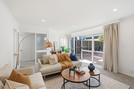 Photo of property in 139 Memorial Avenue, Burnside, Christchurch, 8053