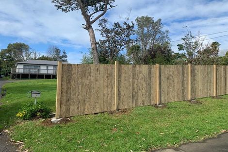 Photo of property in 25 Township Road, Waitakere, Auckland, 0816