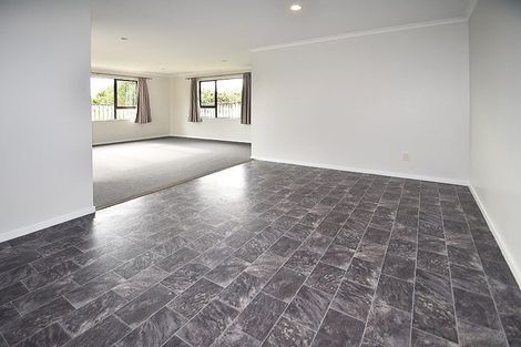 Photo of property in 10 Killeen Place, Flat Bush, Auckland, 2019