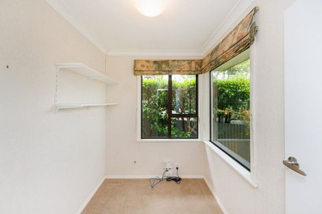 Photo of property in 12 Athlone Place, Hokowhitu, Palmerston North, 4410