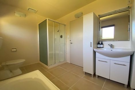 Photo of property in 165 Te Moana Road, Waikanae, 5036