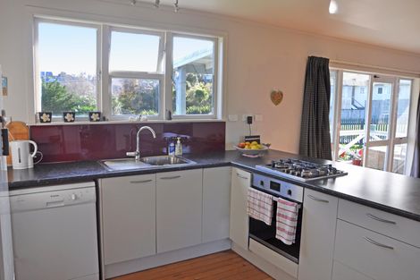 Photo of property in 38 Bickerstaffe Road, Maungaturoto, 0520