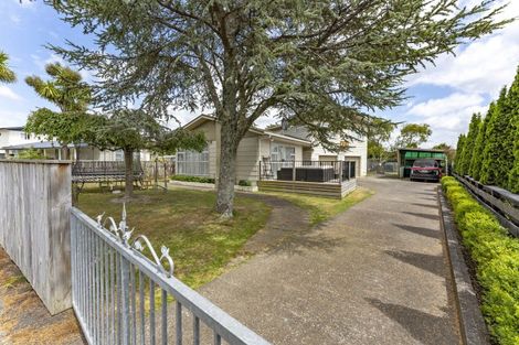Photo of property in 1 Totara Place, Pahiatua, 4910