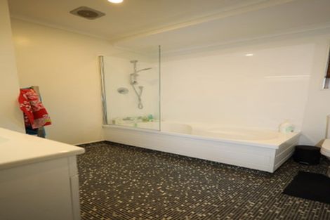 Photo of property in 114 Cambridge Road, Bethlehem, Tauranga, 3110