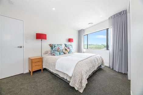 Photo of property in 12 Moki Place, Long Bay, Auckland, 0630