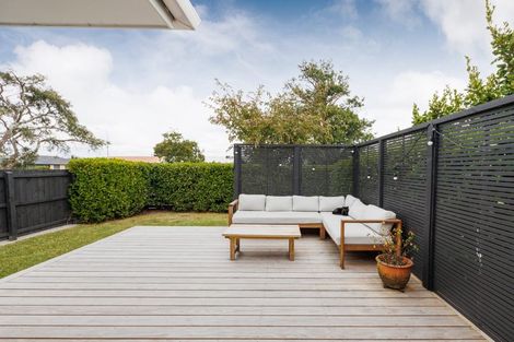 Photo of property in 6 Rennie Avenue, Milson, Palmerston North, 4414