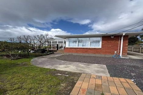 Photo of property in 9 Archlynn Road, Kelston, Auckland, 0602