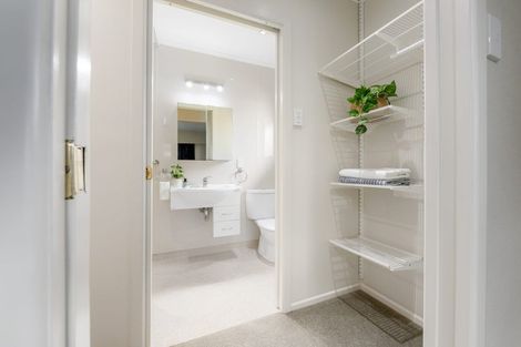 Photo of property in 9 Lynwood Place, Chedworth, Hamilton, 3210