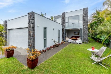 Photo of property in 7 Merani Street, Narrow Neck, Auckland, 0622