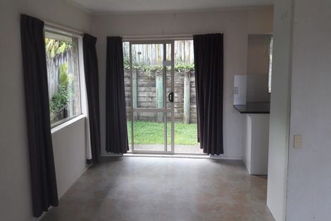 Photo of property in 1/18 Lowburn Place, Clover Park, Auckland, 2019